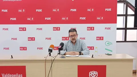 Adrián García nuevo portavoz del PSOE de Valdepeñas