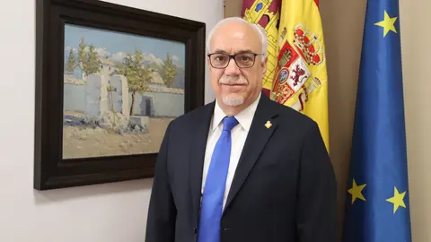 Julián Nieva en alcaldía