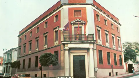 3. Fachada Centro. Años 80