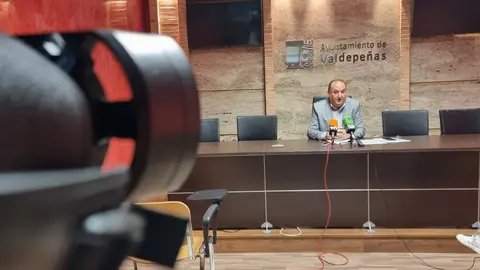 GREGORIO SÁNCHEZ EN RUEDA DE PRENSA