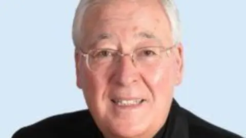 Obispo emérito Reig Pla