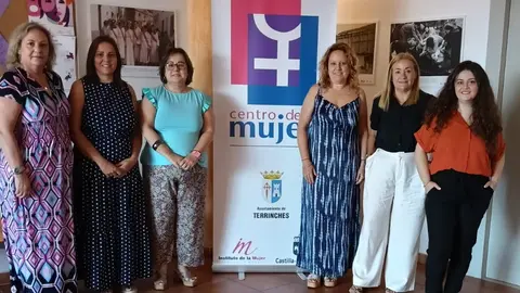 Manoli Nieto-Márquez visita Centro de la Mujer de Terrinches