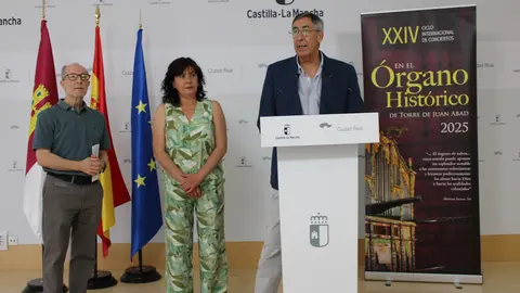 José Caro en presentación ciclo conciertos órgano 2