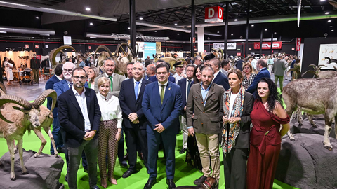 Autoridades en la inauguración de FERCATUR 2025