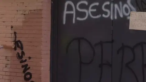 Pintadas tras el suicidio de una adolescente acosada