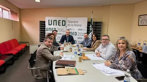 Reuni&oacute;n de directores de centros de la UNED en Castilla-La Mancha con el director general de universidades de la Junta