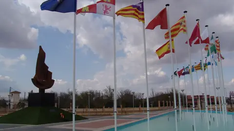 PARQUE AMAPOLA VALDEPE&Ntilde;AS