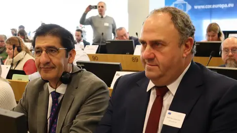 Juli&aacute;n Mart&iacute;nez Liz&aacute;n y Jos&eacute; Manuel Caballero