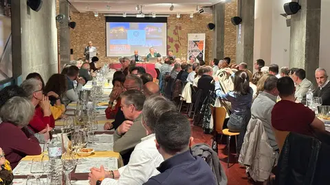 CATA DE FELIX SOLIS AVANTIS CINCO DENOMINACIONES DE ORIGEN (5)