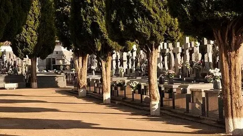CEMENTERIO VALDEPE&Ntilde;AS