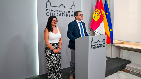 929682046be1bf0fddbc51807221b743_2_XL