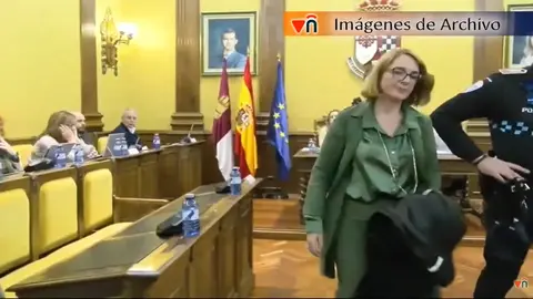 Momento de la expulsi&oacute;n de la portavoz del grupo popular en noviembre de 2024