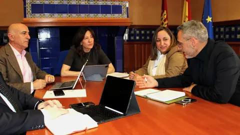Blanca Fern&aacute;ndez con el alcalde de Torrenueva y la alcaldesa de Castellar de Santiago  