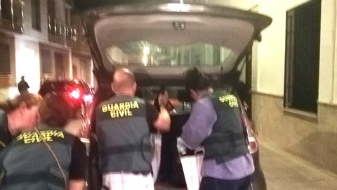 La Guardia Civil registra el domicilio del vecino de Valdepeñas, en prisión por la muerte de Juan Miguel Isla