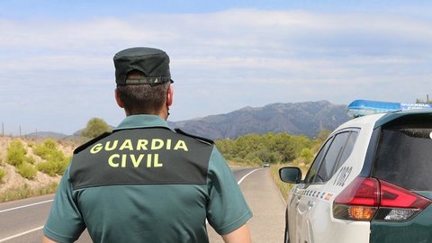 La Guardia Civil detiene a cinco narcotraficantes, que llevaban secuestrados a dos cómplices