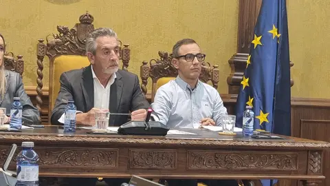 David Casado (IU) niega que vaya a haber una moción de censura para sacar de la Alcaldía a Jesús Martín