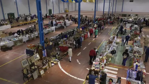 33 expositores llenan dos tercios del pabellón ferial, en la Feria de Antigüedades, Coleccionismo y Artesanía
