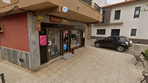 Desvalijan un estanco en Santa Cruz de Mudela, llevándose también 17.000 euros en efectivo