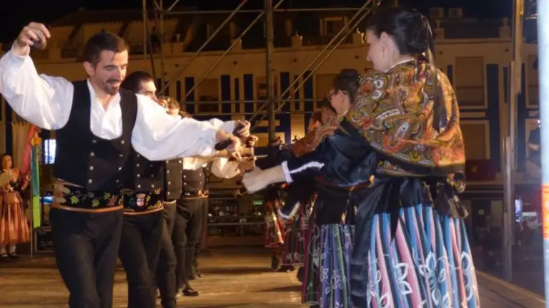 Festival Folkl&oacute;rico de Valdepe&ntilde;as