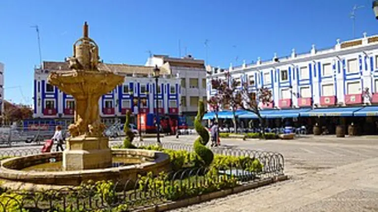 Plaza de Espa&ntilde;a de Valdepe&ntilde;as
