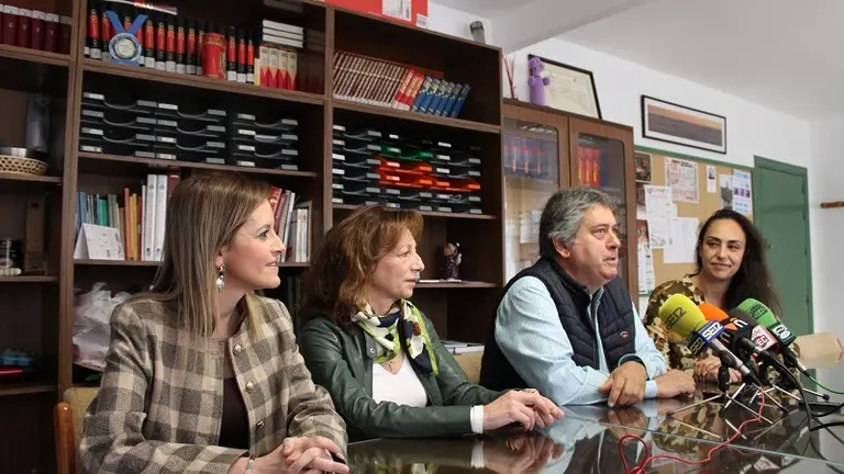 290426 VA-COLE LUIS PALACIOS