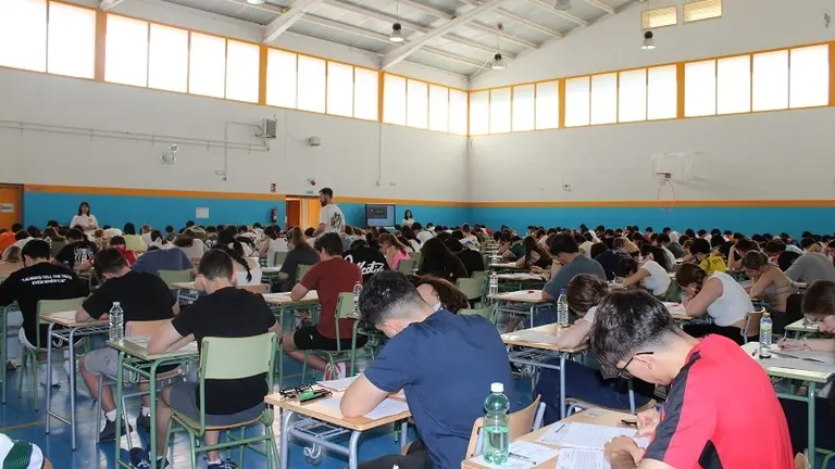 080626 VA-EXAMENES PAU