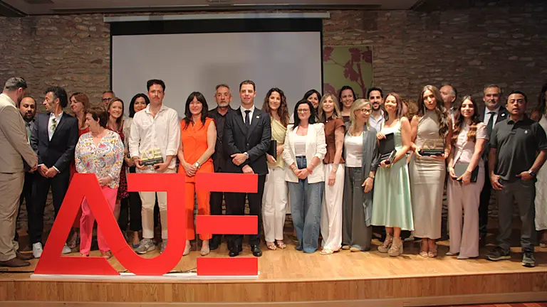 Blanca Fern&aacute;ndez - Premios AJE CR 01