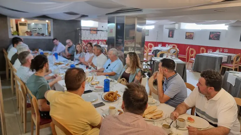 REUNI&Oacute;N EMPRESARIOS