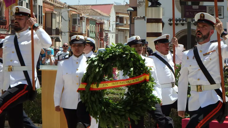 Acto castrense en honor de los Héroes del 6 de Junio de 1808