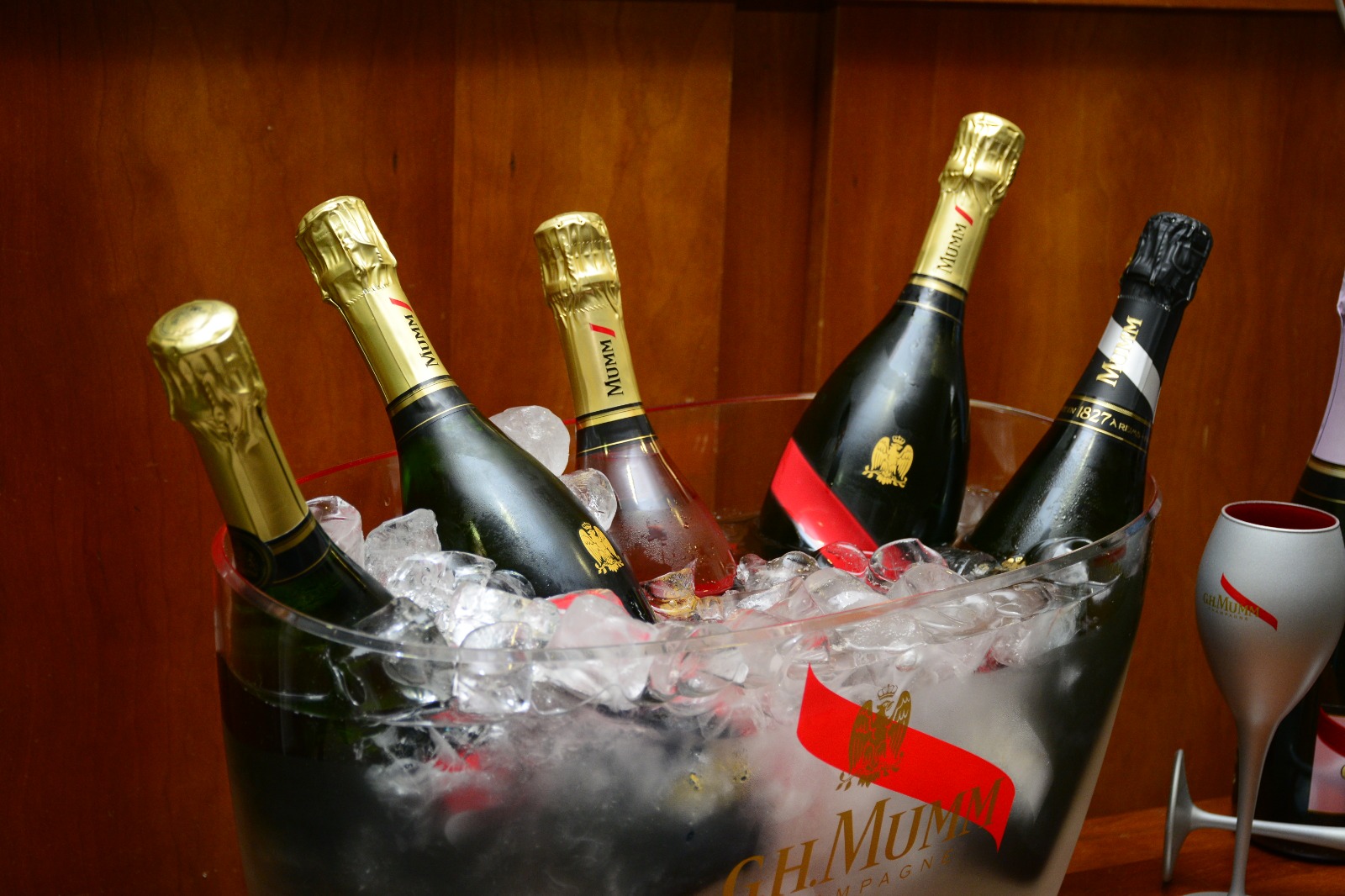 aa60f6fc-7a42-4c89-a36d-5e7b39ecb4a0