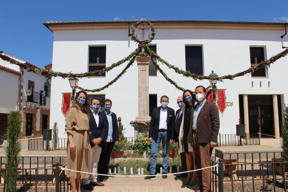 Cruz del Pueblo de Infantes