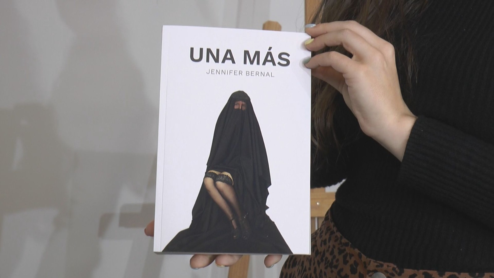 'Una más'