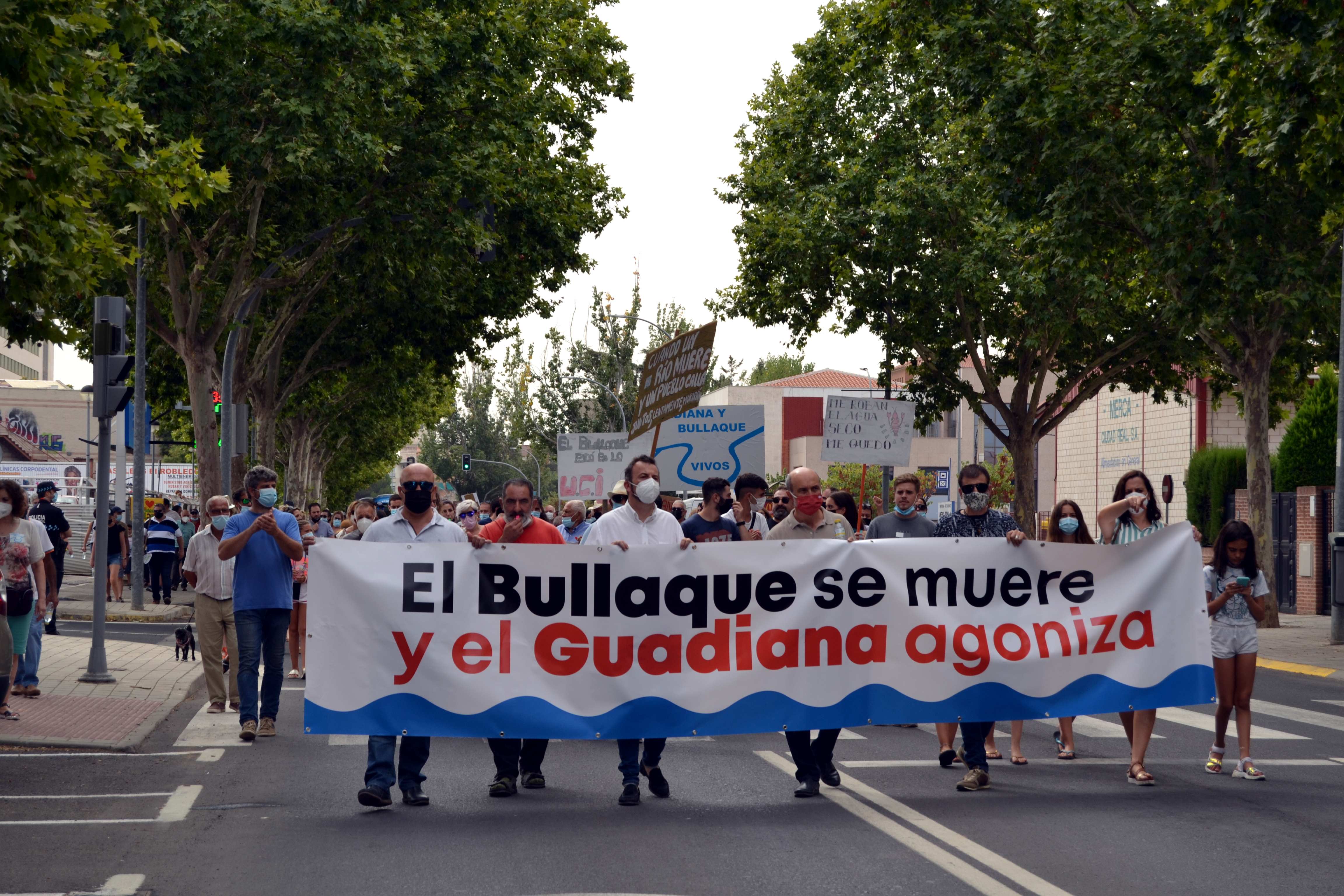Cientos de personas piden mejor gestión del agua de los ríos Bullaque y Guadiana