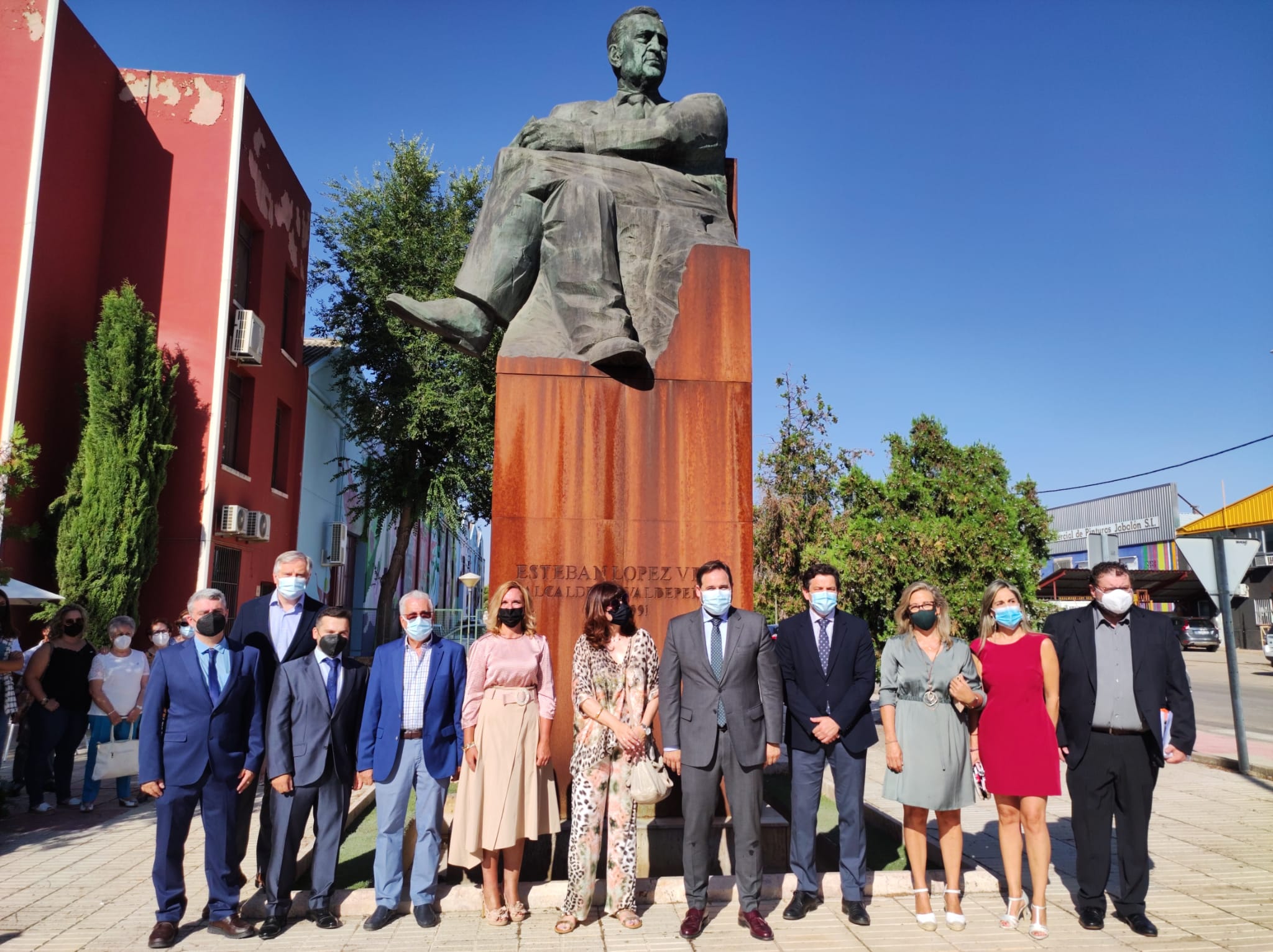Homenaje PP Valdepeñas a Esteban López Vega