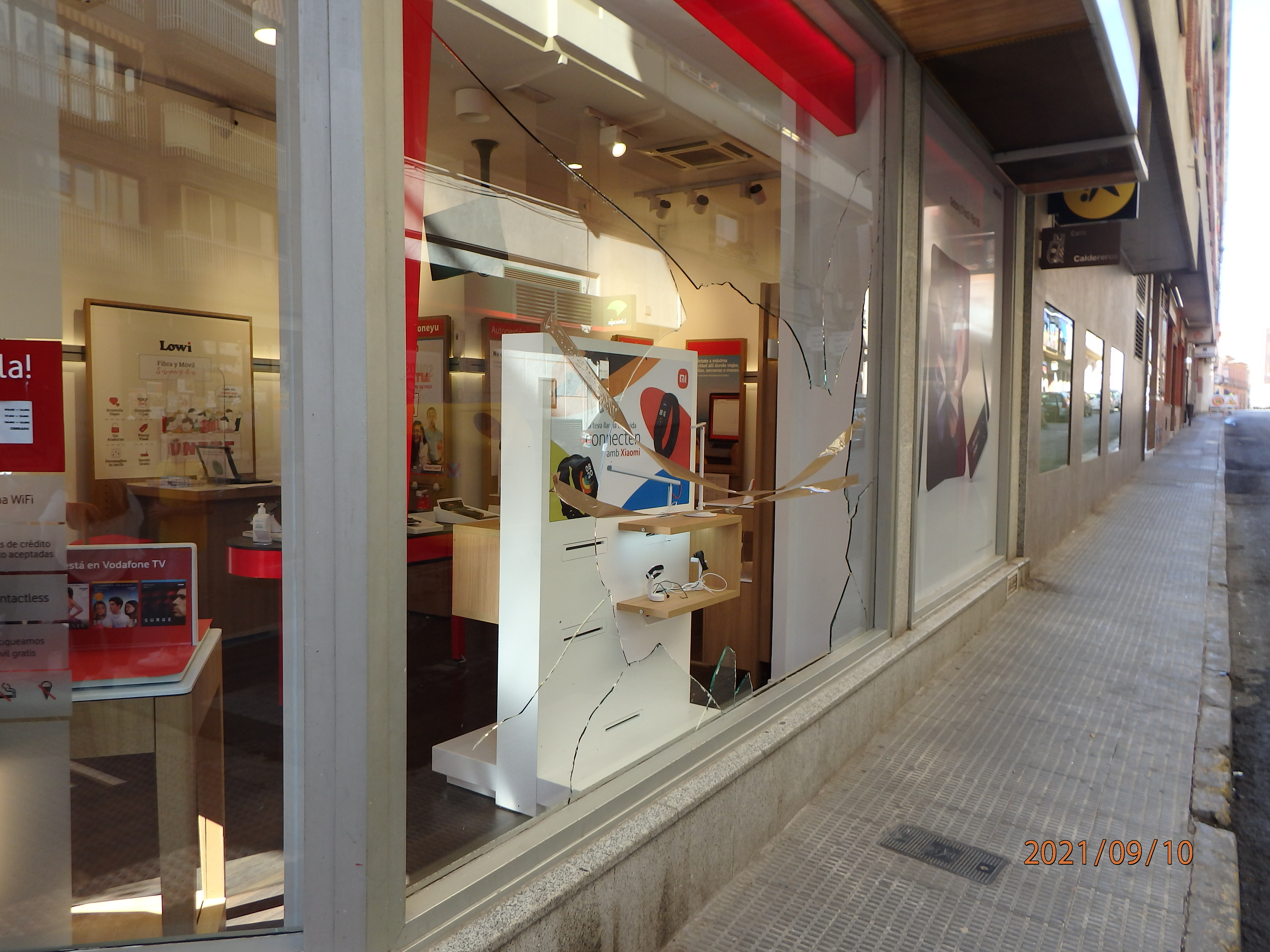 Robo en el Vodafone de la calle Seis de Junio