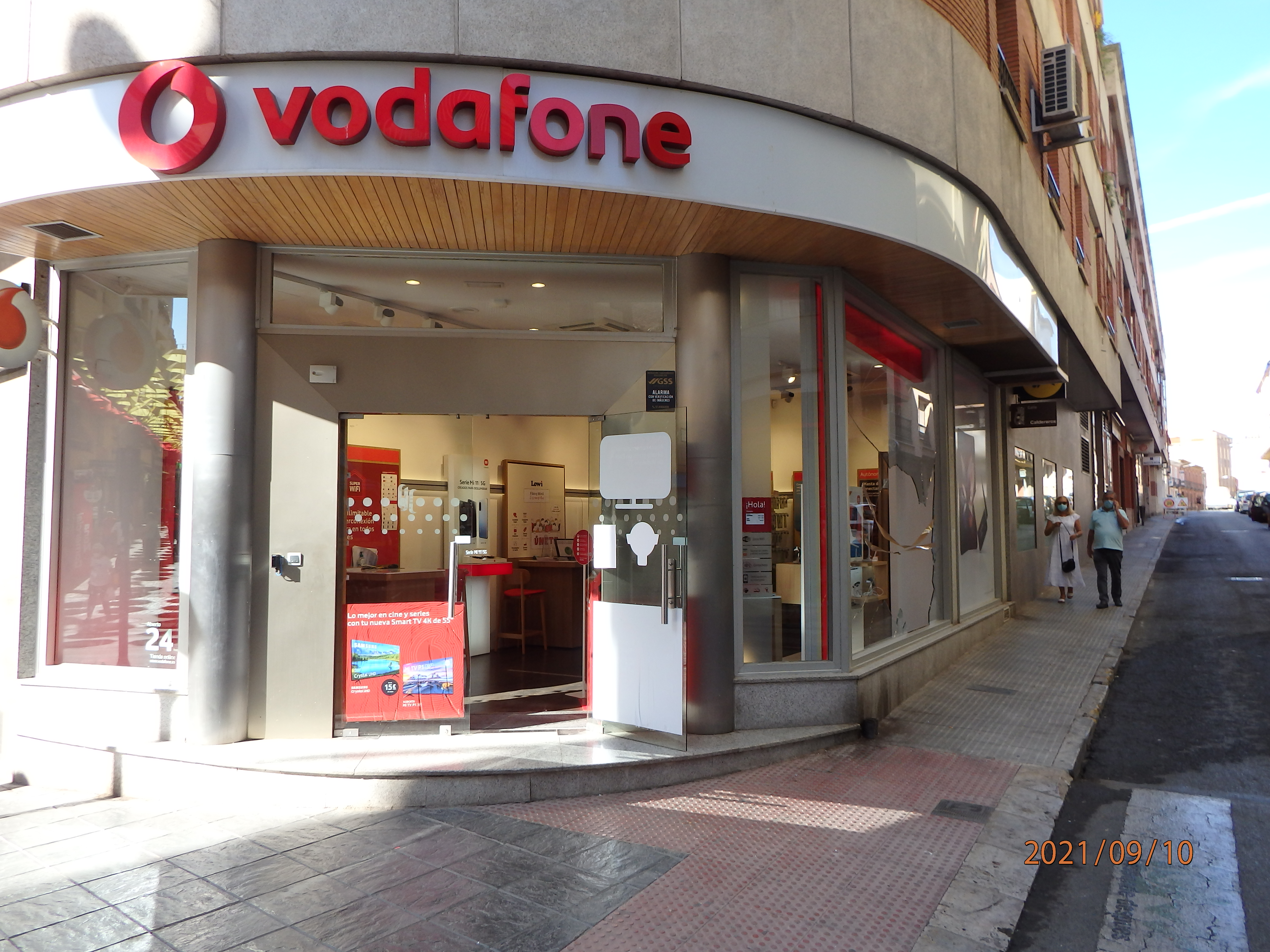 Robo en el Vodafone de la calle Seis de Junio