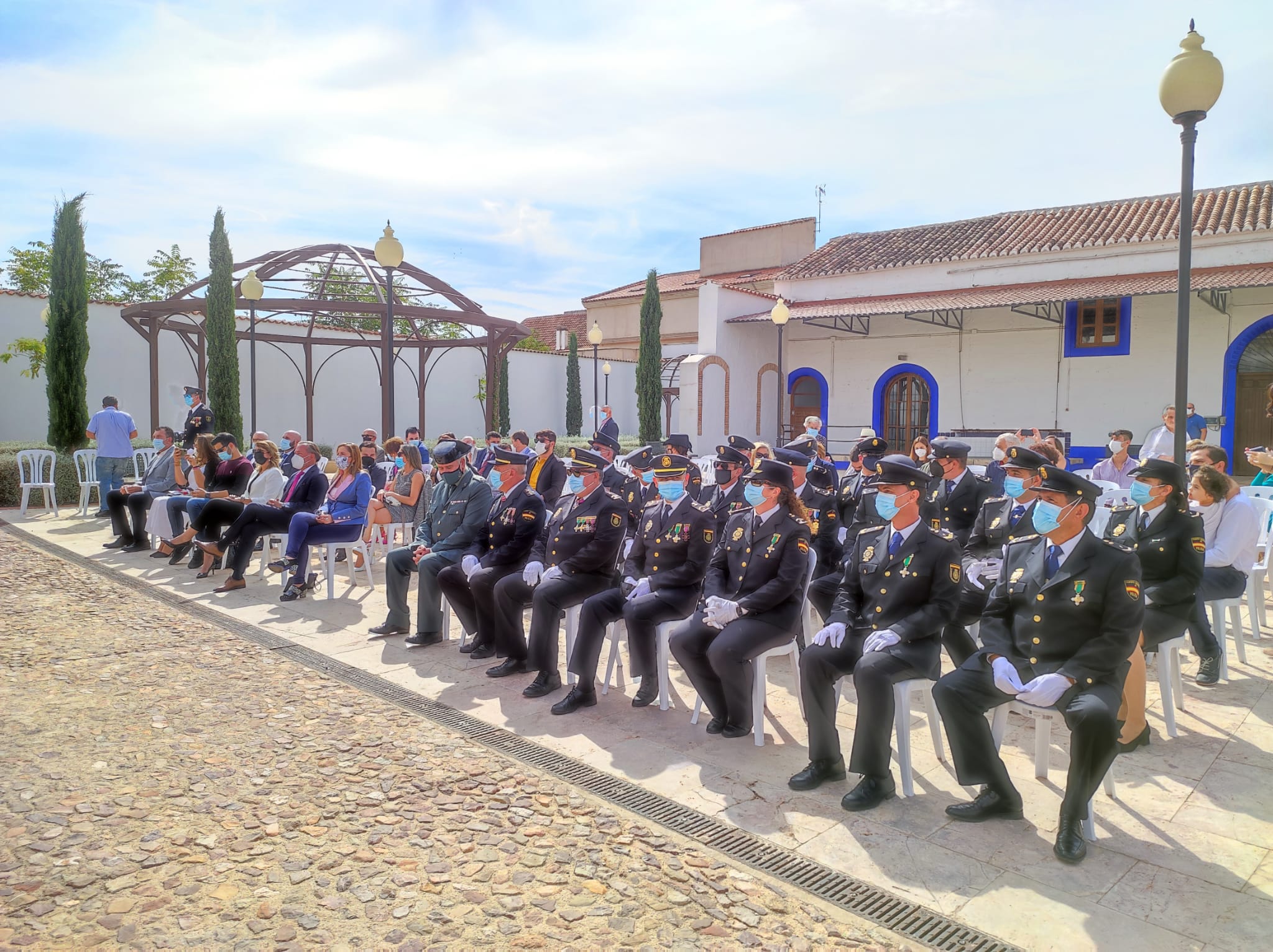 Acto de la Policía Nacional de Valdepeñas por el Día de los Ángeles Custodios