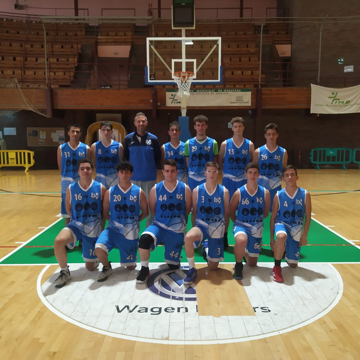 Juvenil masculino del Club de Baloncesto Valdepeñas