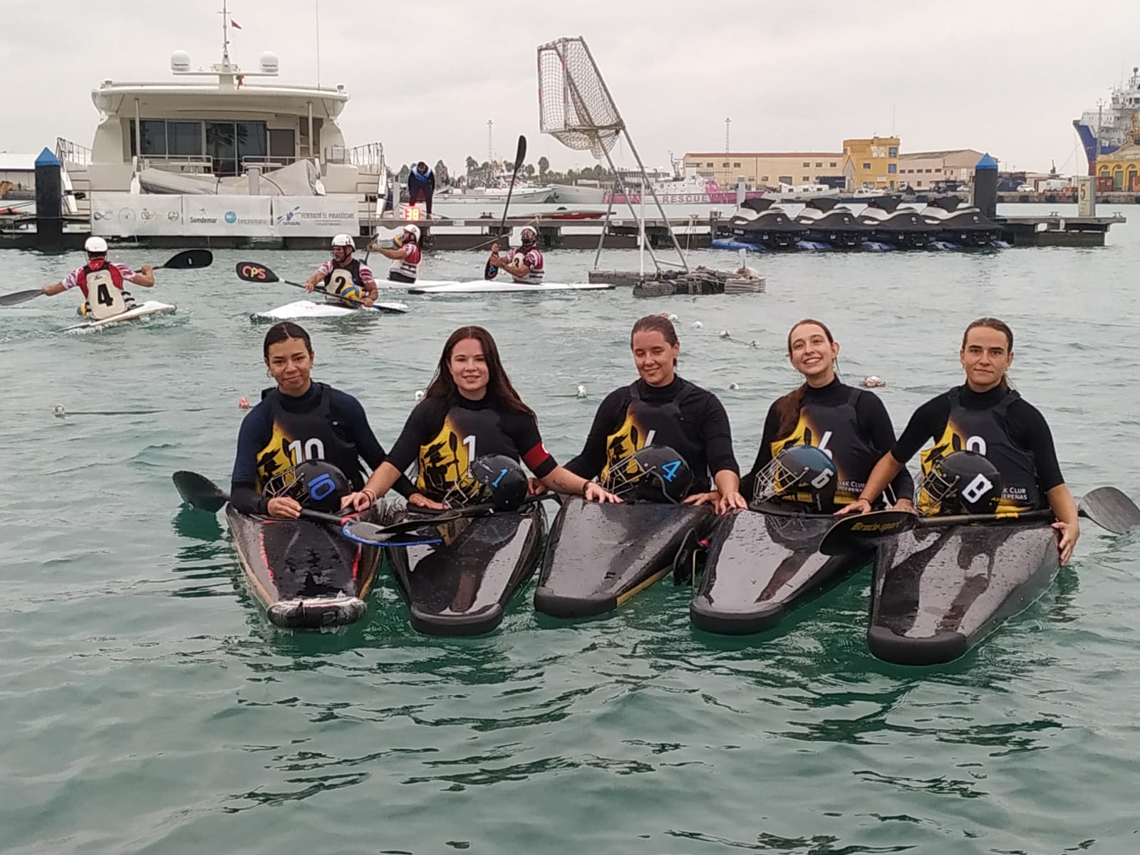 Senior femenino del Club Kayak Polo Valdepeñas