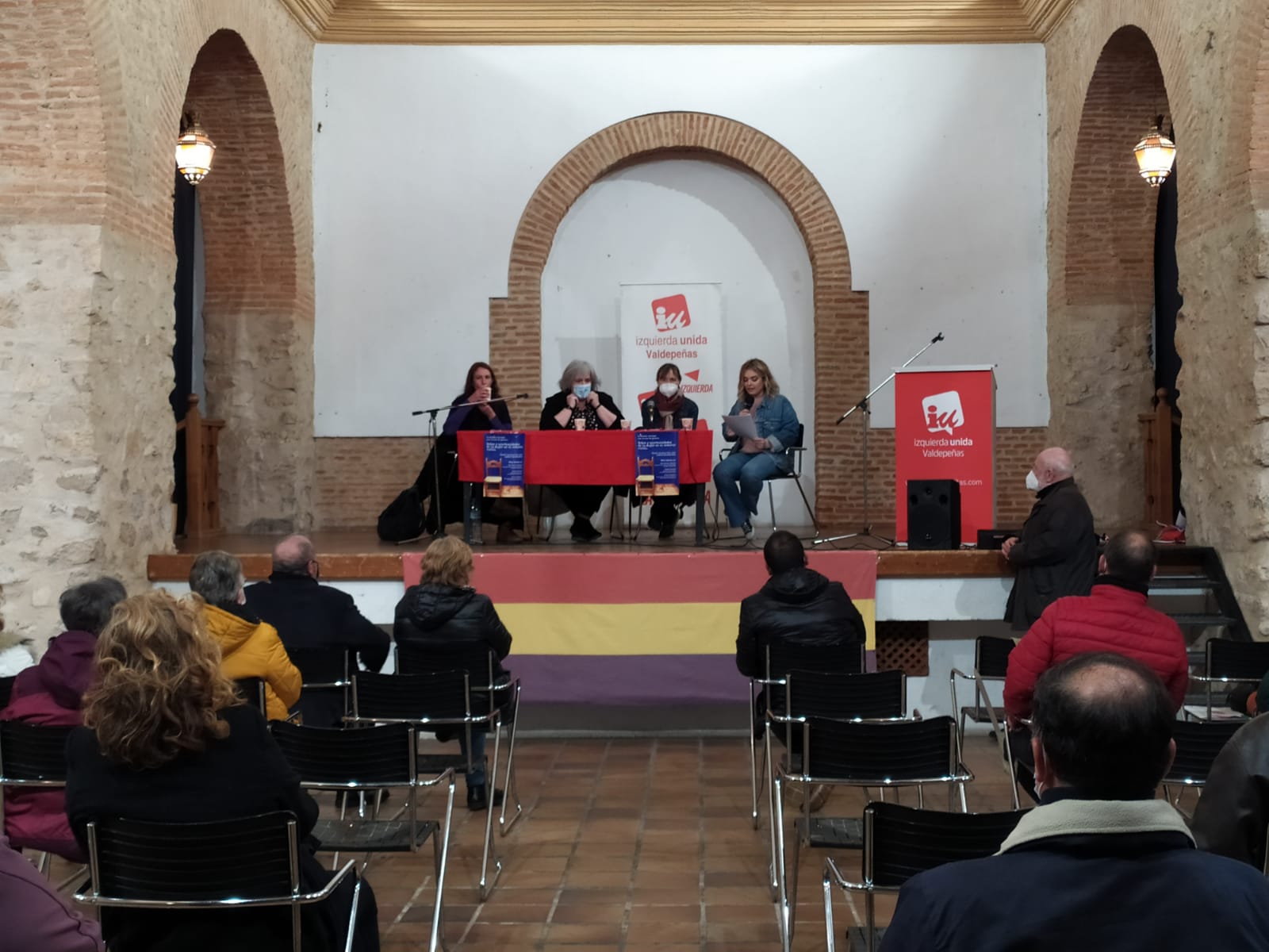 Charla-Coloquio