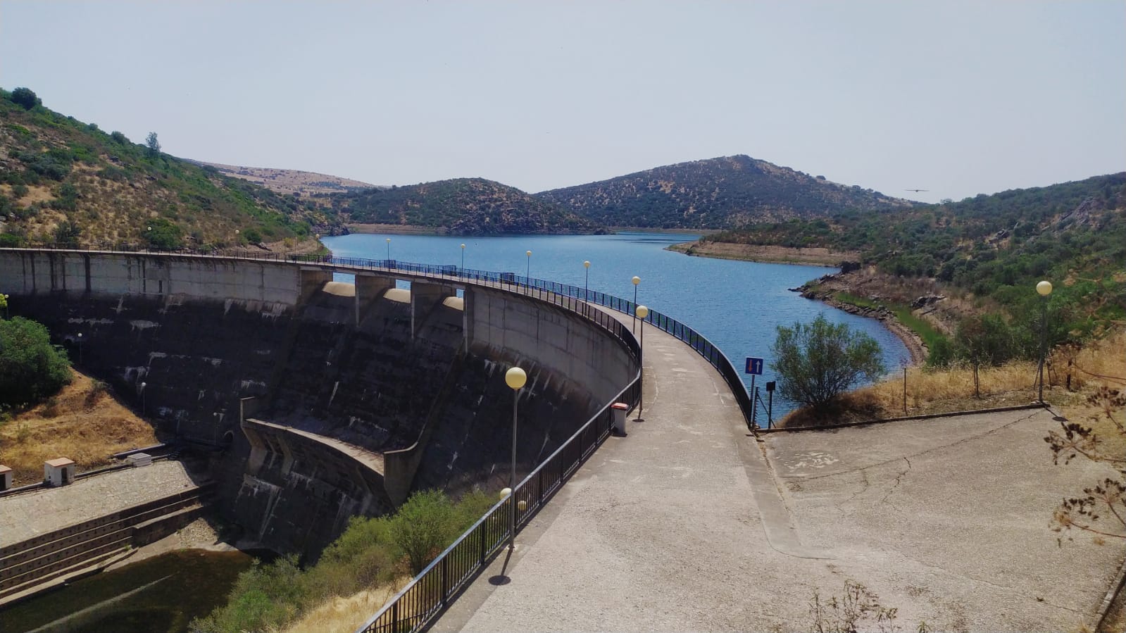Presa del Embalse de Fresnedas