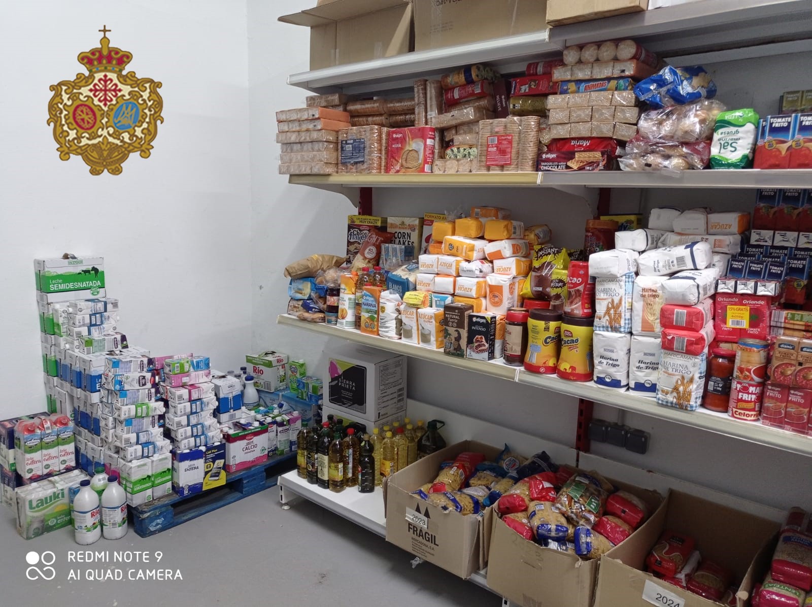 Campaña de recogida de alimentos y productos de aseo personal organizada por la Bolsa de Caridad del 'Cristo de la Misericordia'