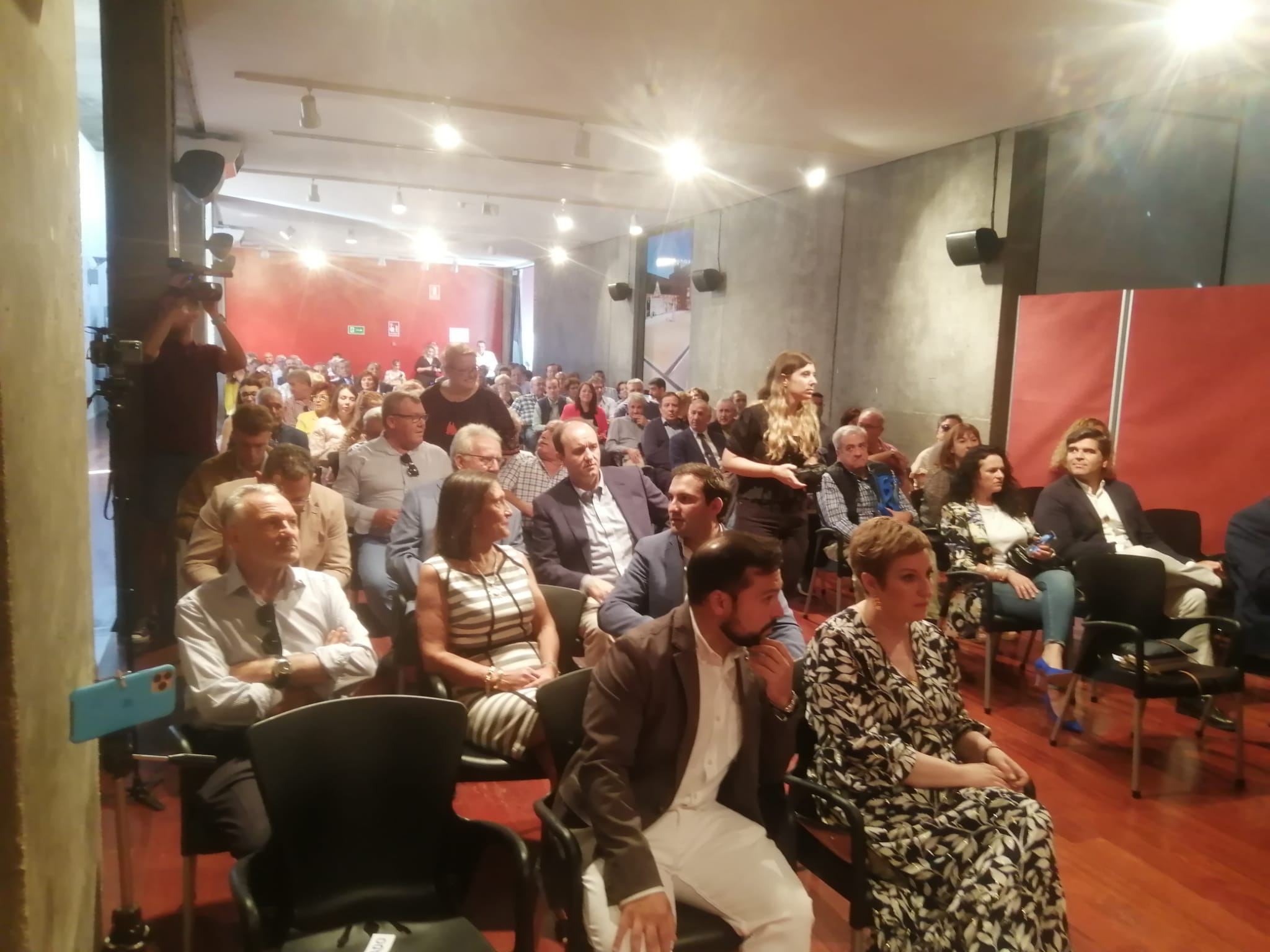 Asistentes al acto del Partido Popular