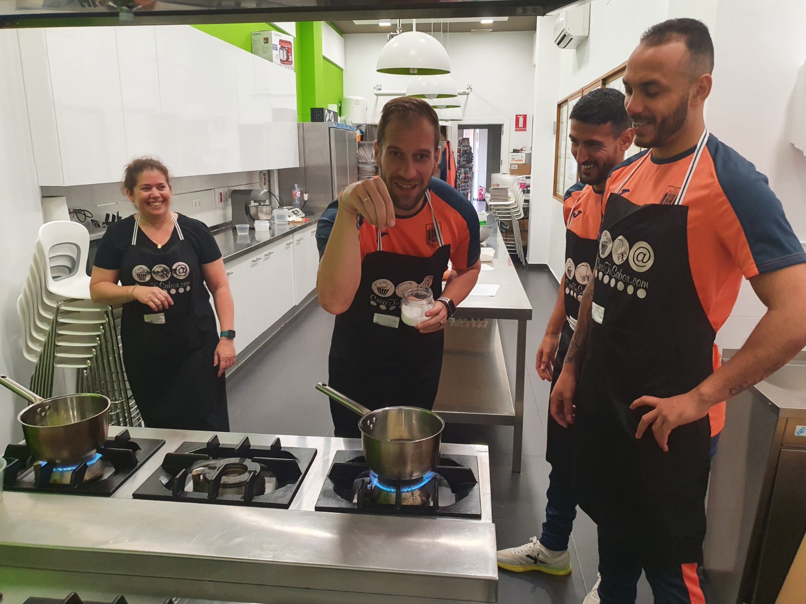 Jugadores del Viña Albali en CreaTuSabor