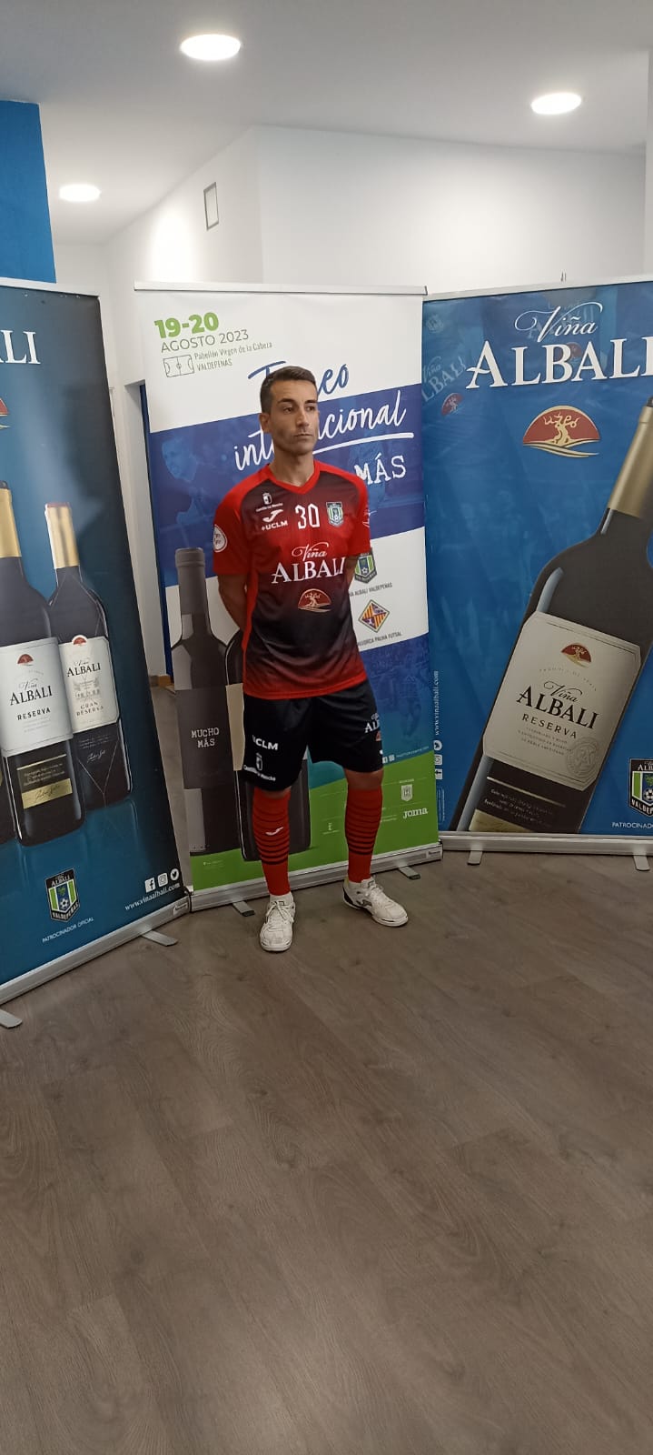 Equipaciones Viña Albali Vadepeñas Temporada 2023 2024 (6)