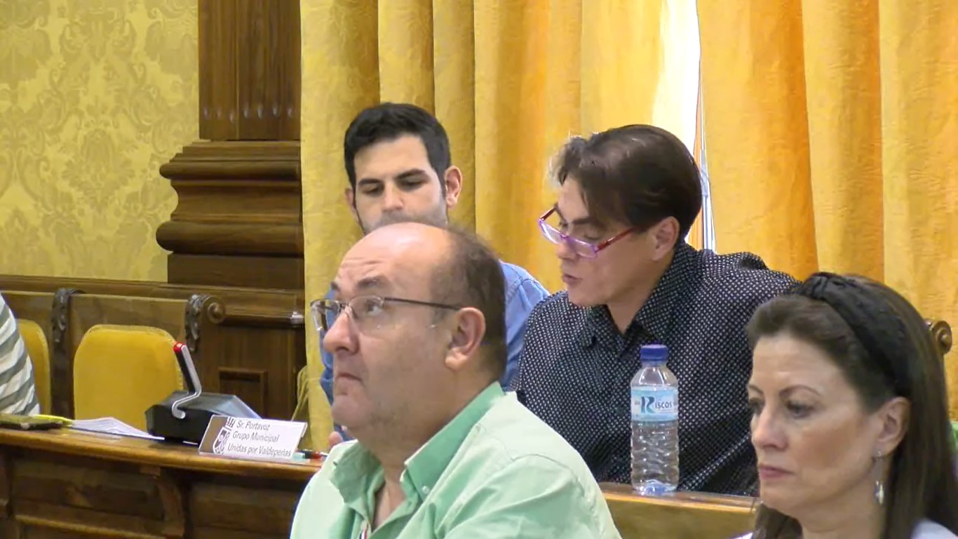 Concejales de Unidas por Valdepeñas en segundo término