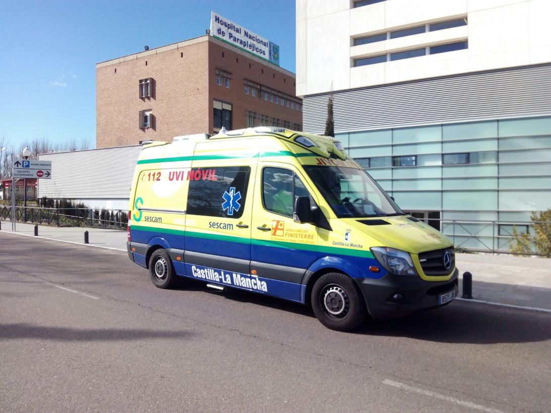 El herido ha sido trasladado en una UVI móvil al hospital de Ciudad Real