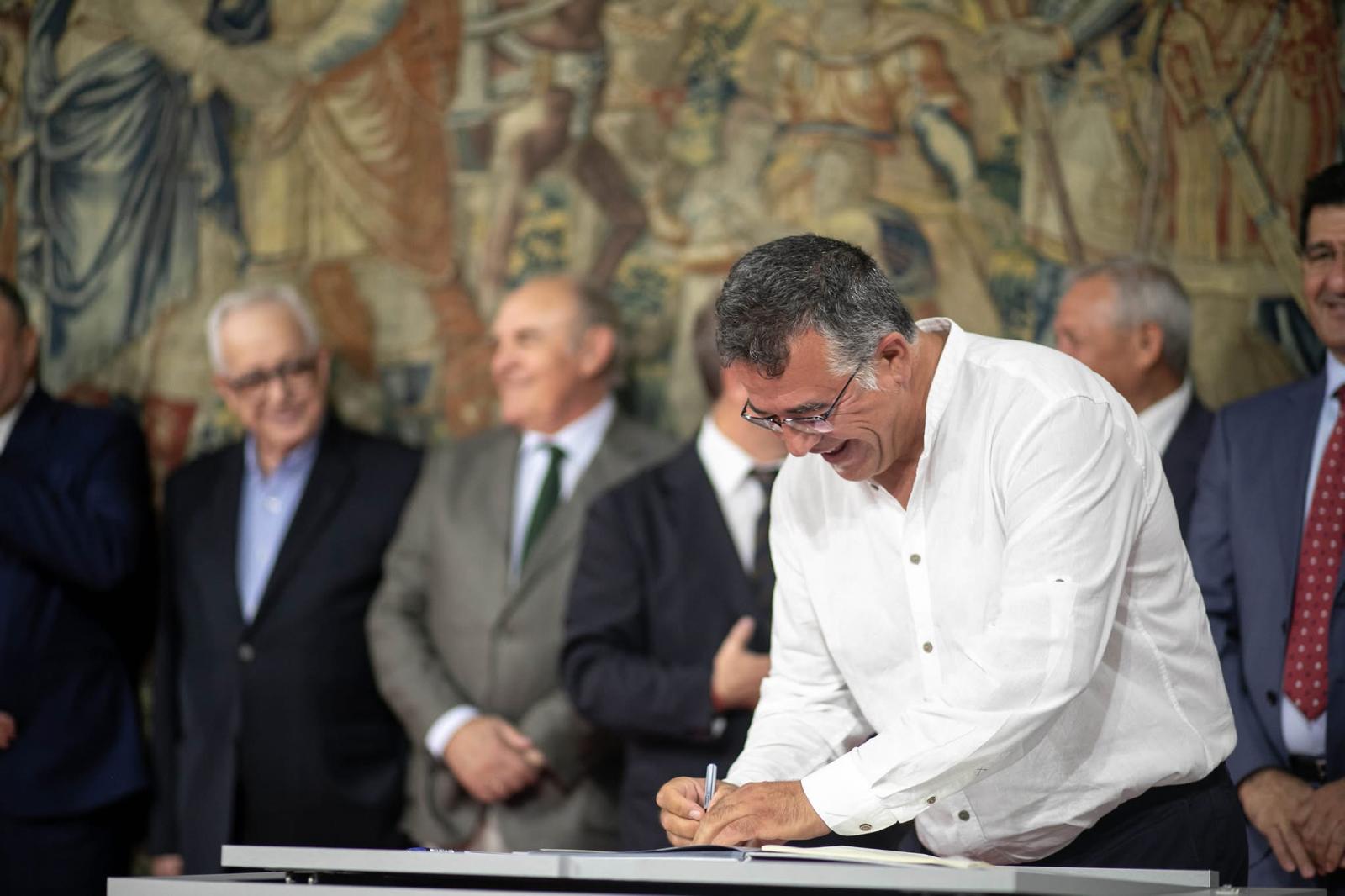 b0e29e27-417c-400b-8164-3d9de4a77d4a