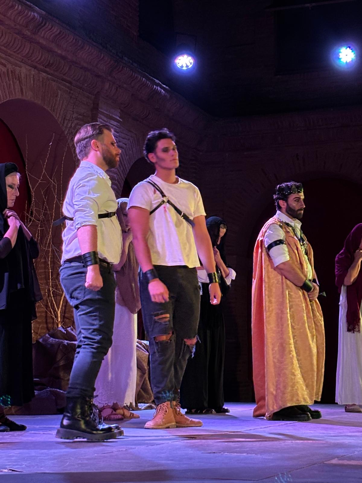 Teatro TROYA (7)