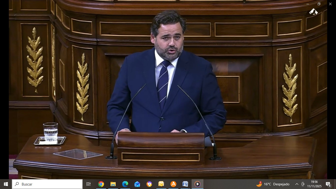 Núñez en la tribuna del Congreso de los Diputados